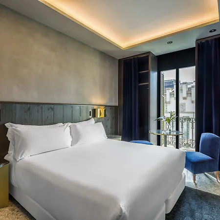 Mate Collection Gerard, Hotel