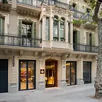 Mate Collection Gerard, Hotel